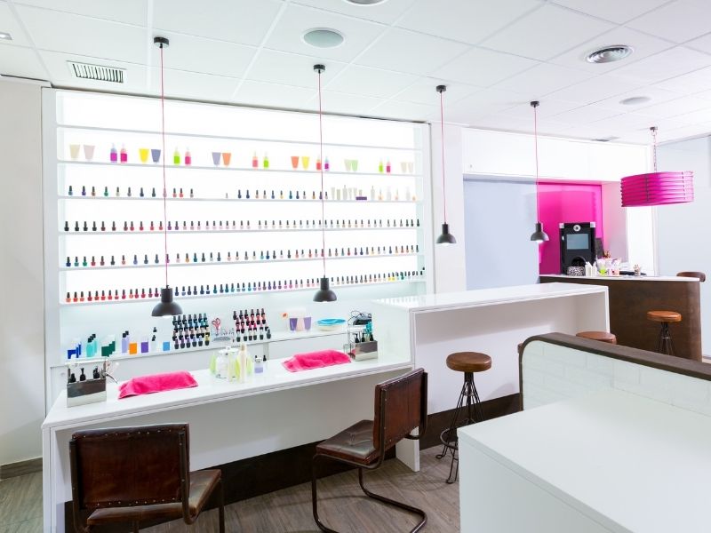 Как выбрать мебель для маникюрного кабинета мастера или салона
